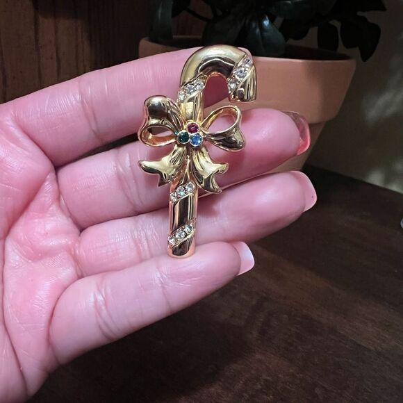Vintage Gold Tone Signed Merksamer Candy Cane Pin Brooch with Bow & Rhinestones - Picture 1 of 3